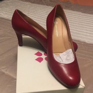 Naturalizer red pumps